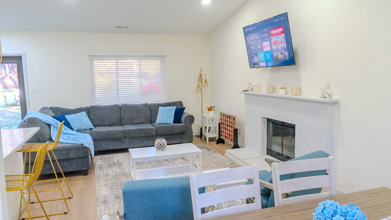 Photo of Livingroom in Northeast Raleigh