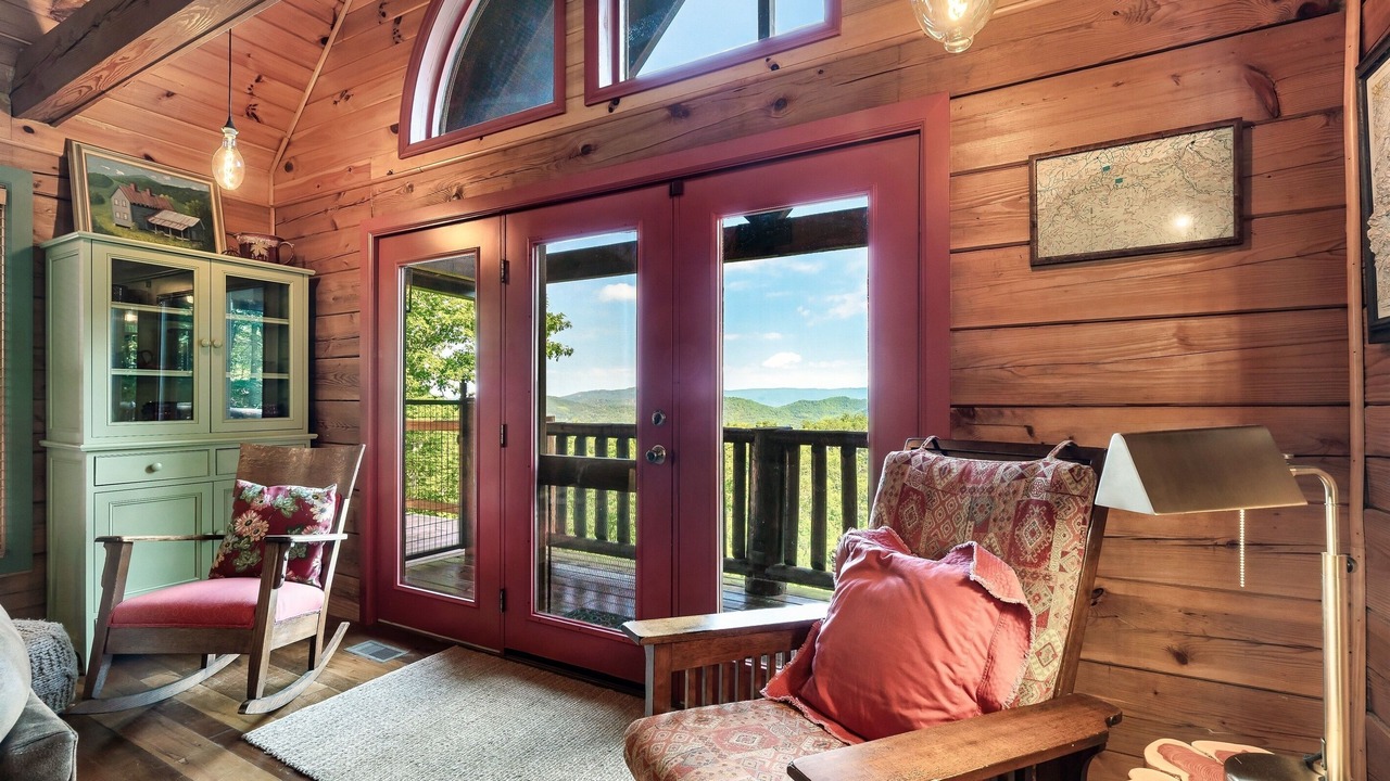 Photo of Livingroom in Wears Valley