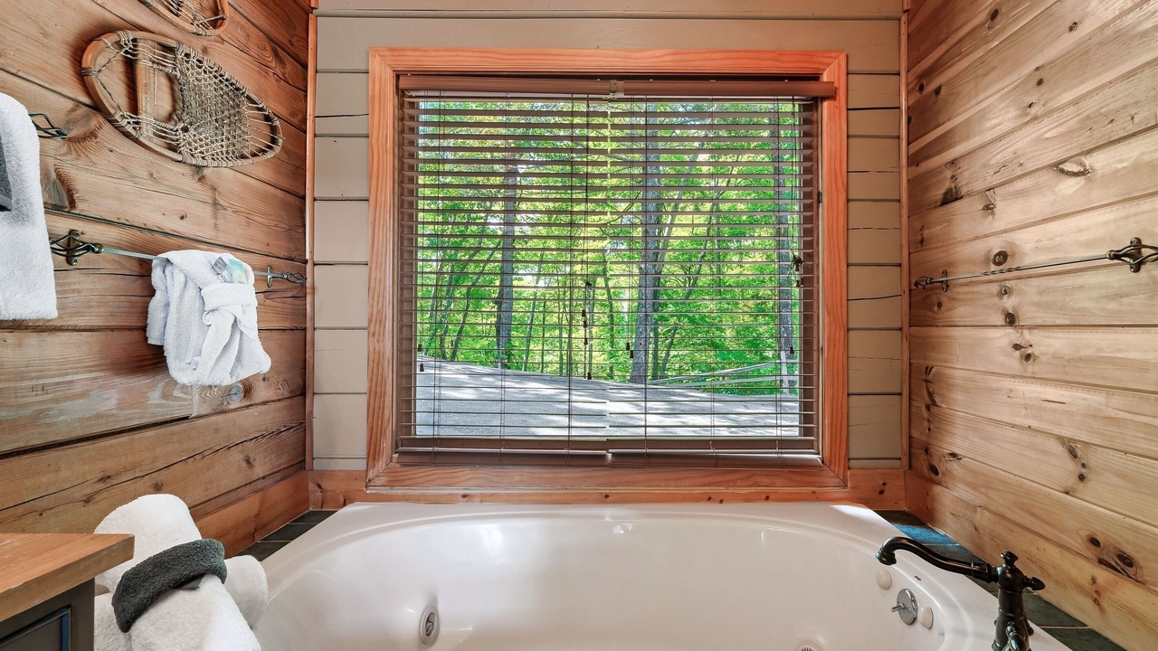 Photo of Bathroom in Wears Valley