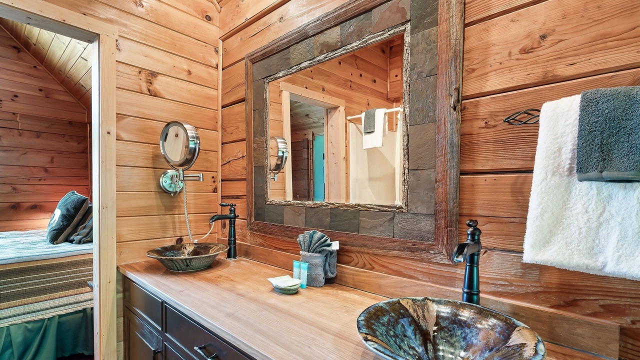 Photo of Bathroom in Wears Valley