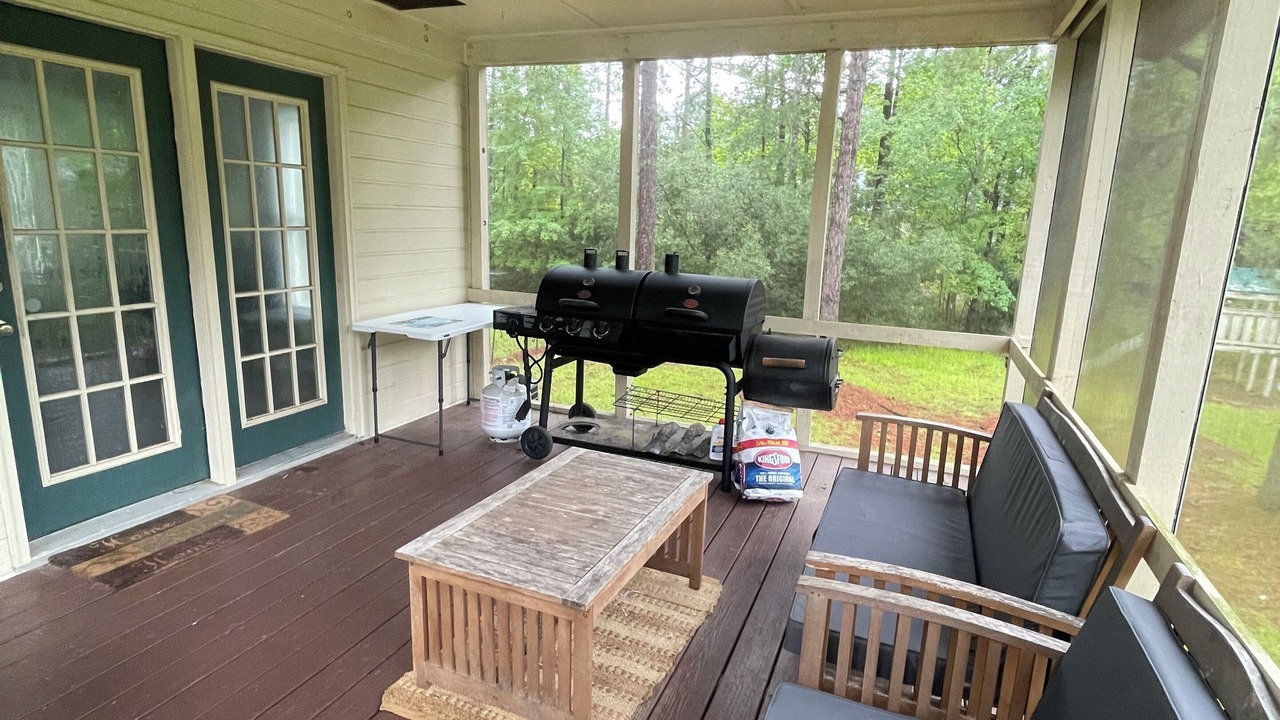 Photo of Patio Balcony in Pine Forest