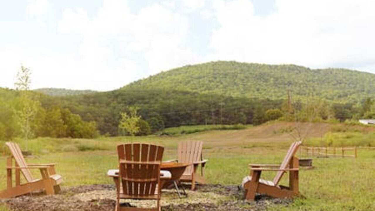 Photo of Outdoor in Mills River