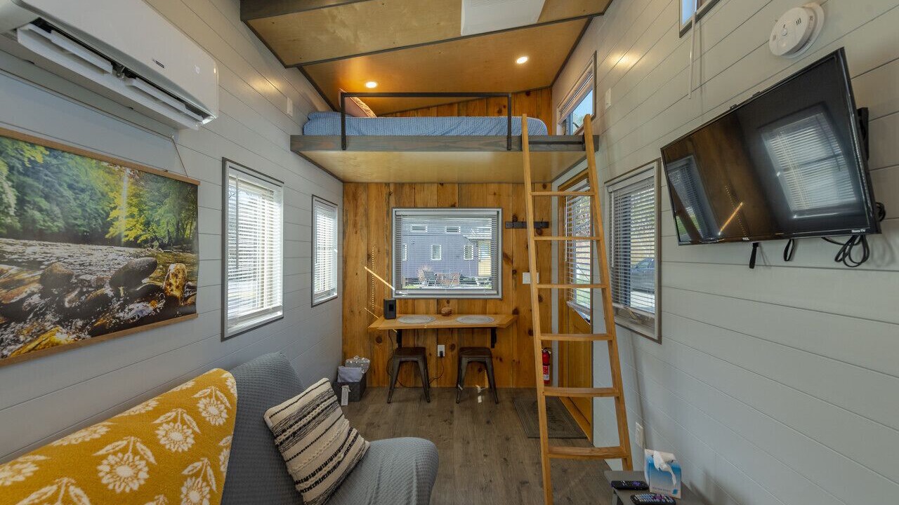 Photo of Livingroom in Mills River