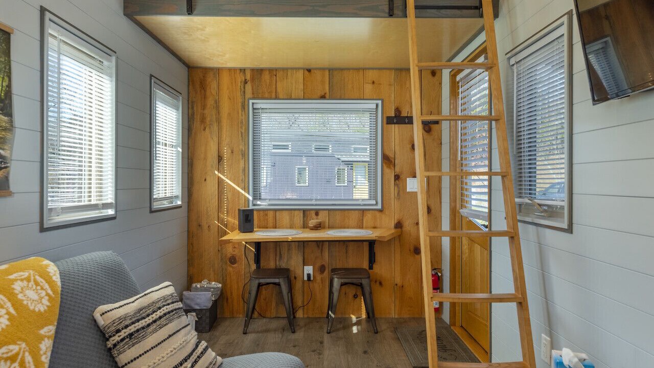 Photo of Livingroom in Mills River