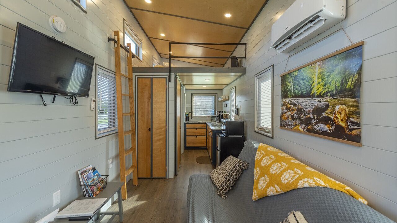 Photo of Livingroom in Mills River