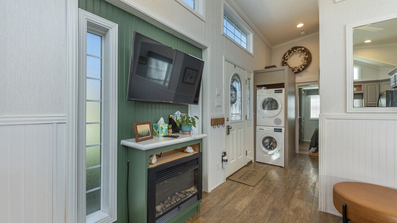 Photo of Livingroom in Mills River