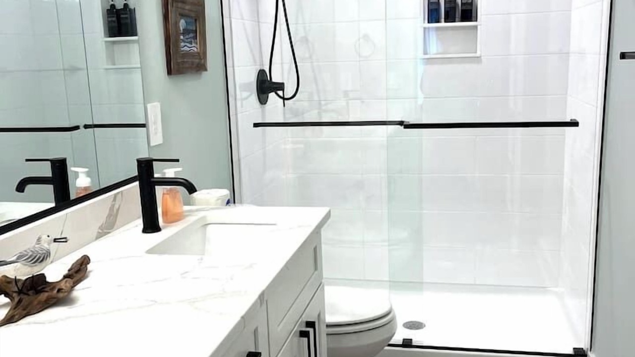 Photo of Bathroom in Corolla Light
