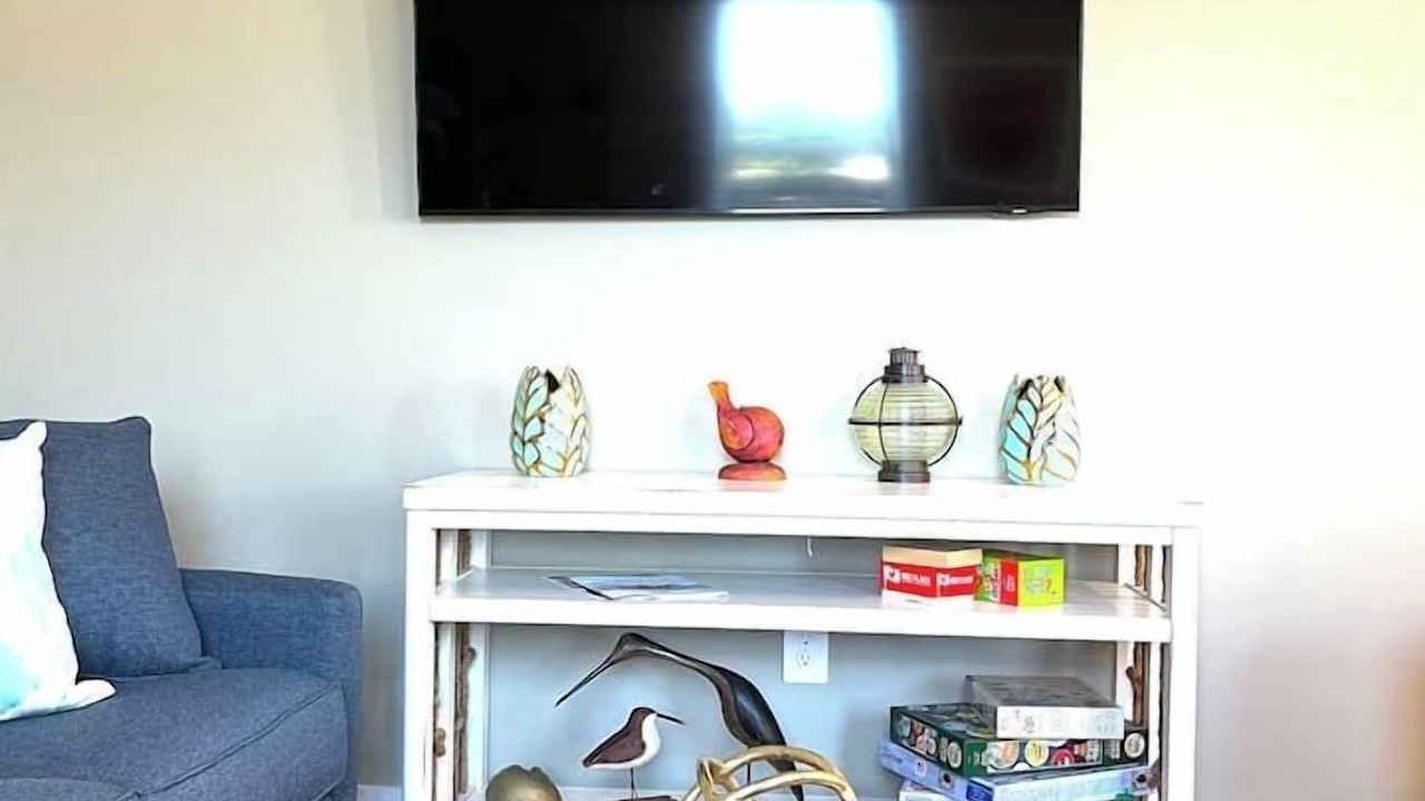 Photo of Livingroom in Corolla Light