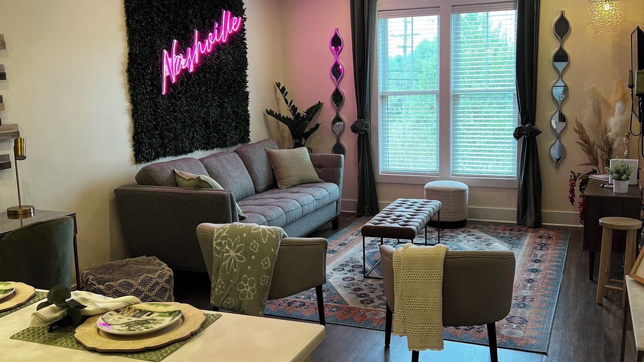 Photo of Livingroom in Northern Inglewood