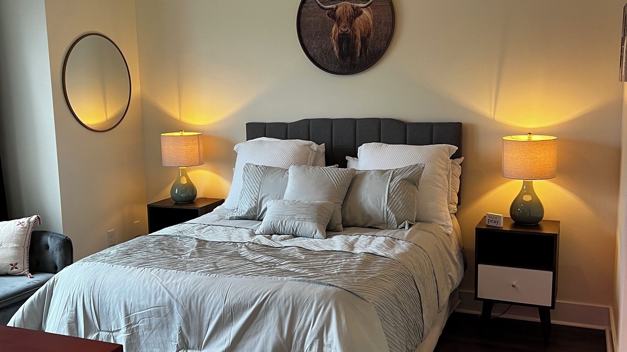 Photo of Bedroom in Northern Inglewood