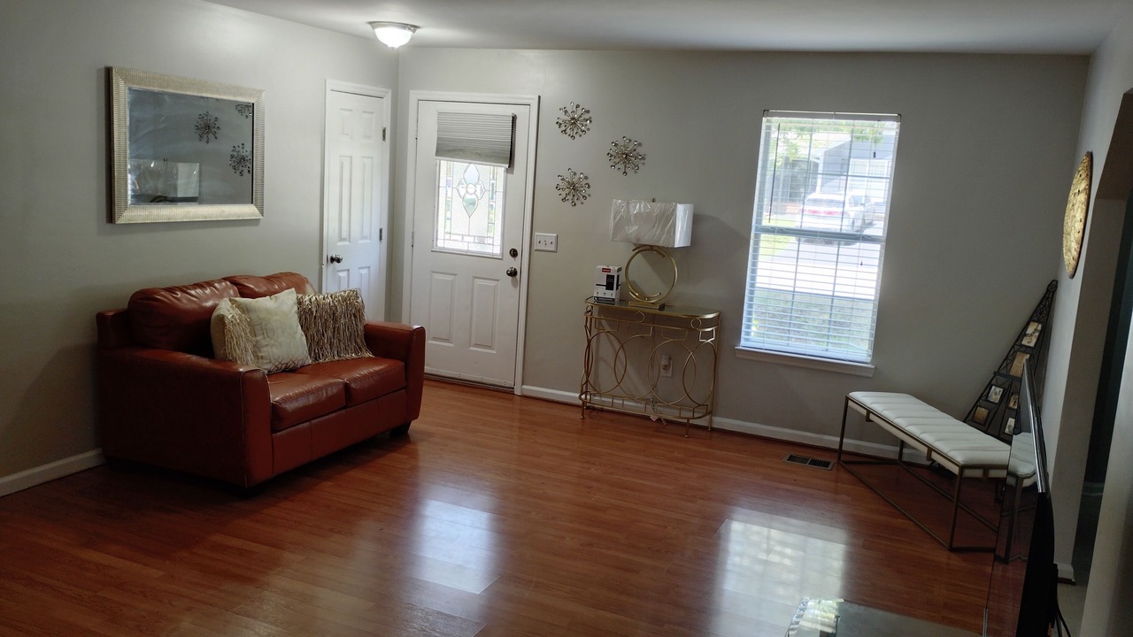 Photo of Livingroom in Center Point