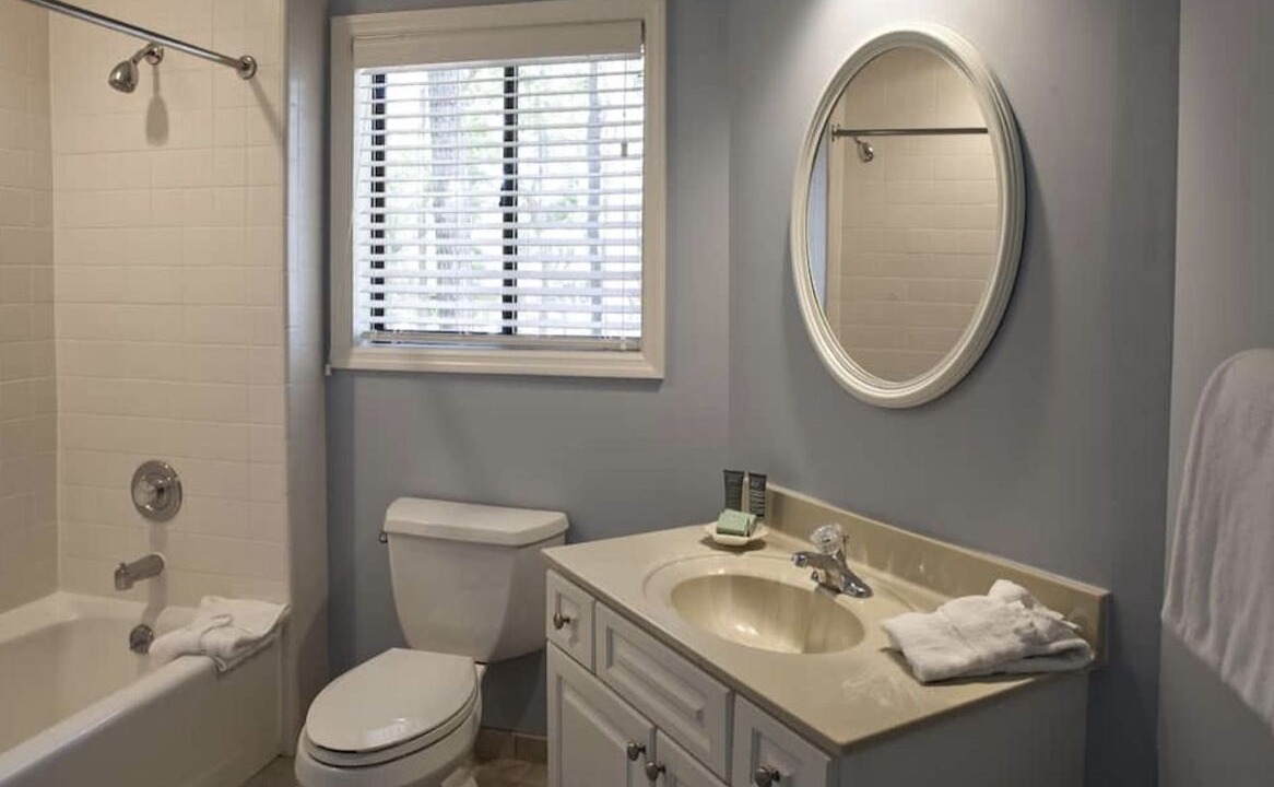 Photo of Bathroom in Shipyard Plantation