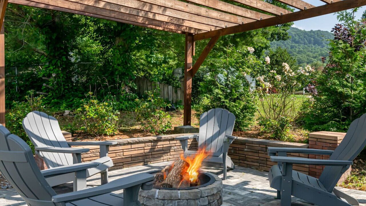 Photo of Outdoor in Fairview