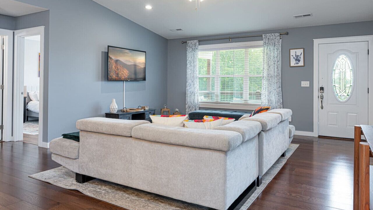 Photo of Livingroom in Fairview