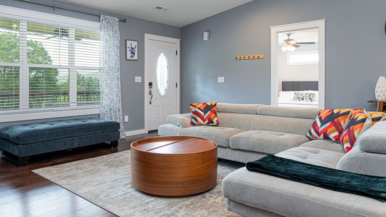 Photo of Livingroom in Fairview