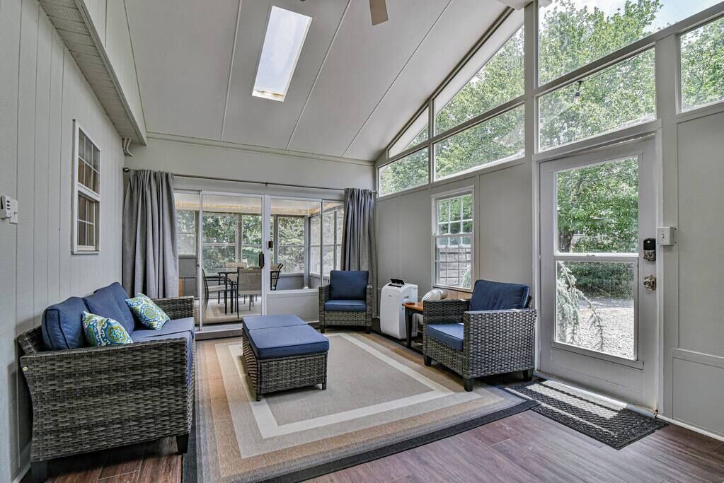 Photo of Livingroom in Oakley