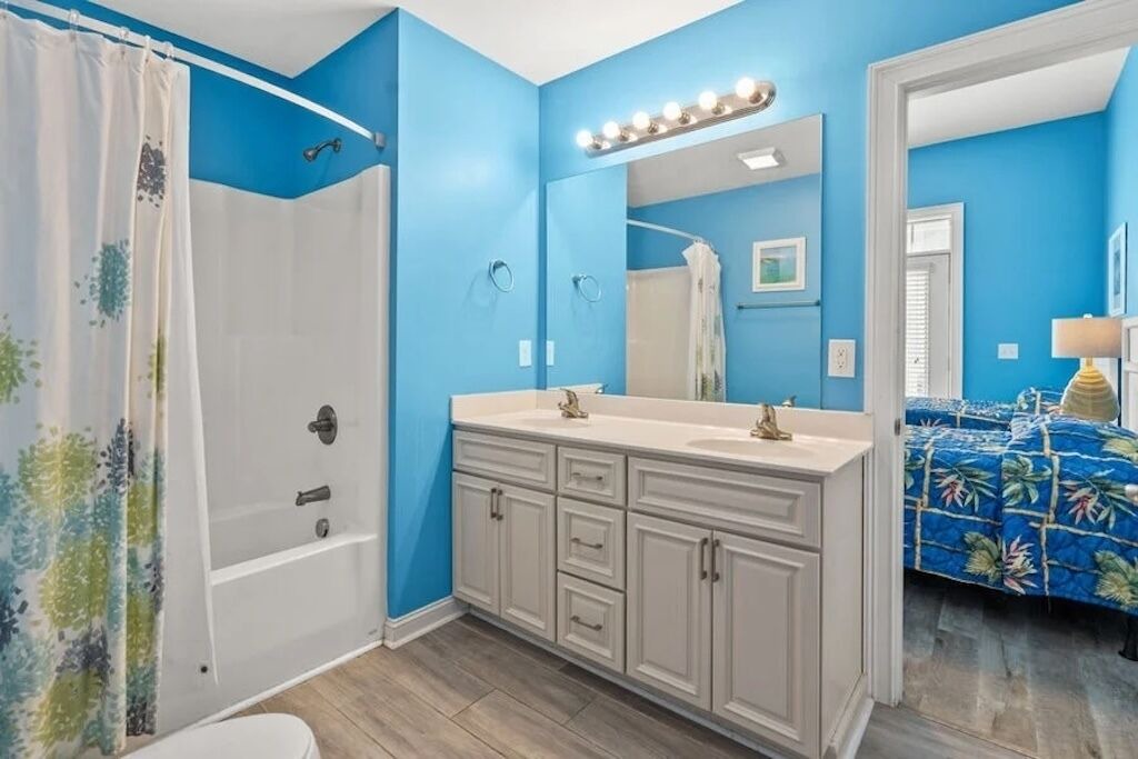 Photo of Bathroom in Ash
