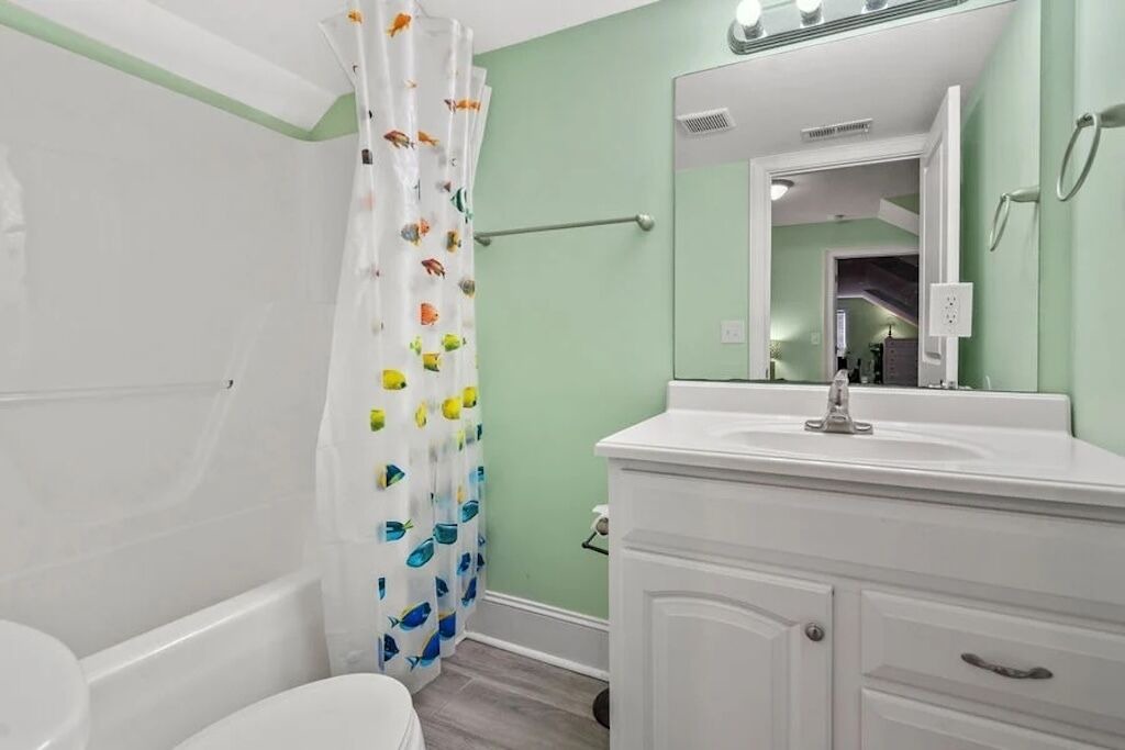 Photo of Bathroom in Ash