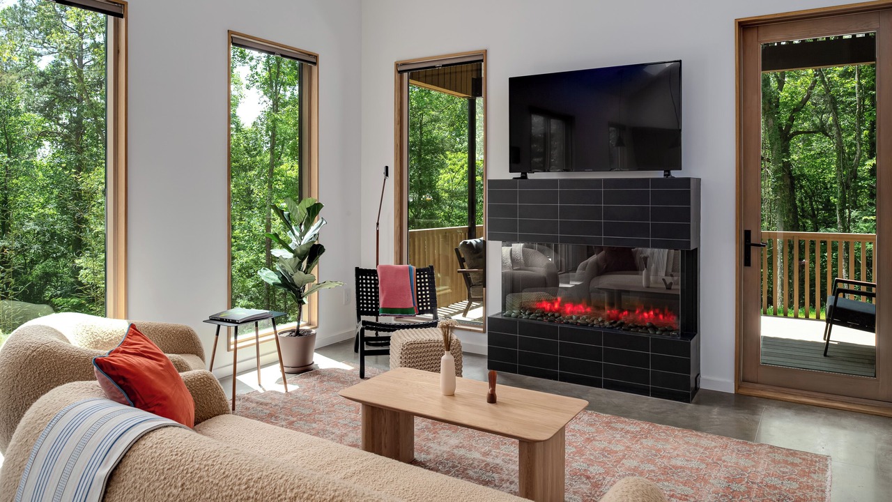 Photo of Livingroom in Weaverville