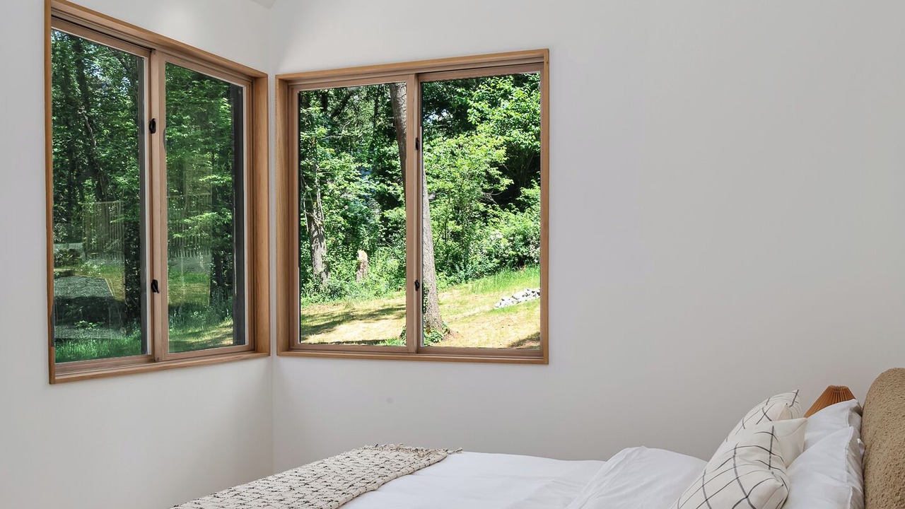 Photo of Bedroom in Weaverville
