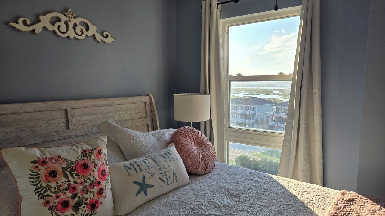 Photo of Bedroom in McCutcheon Field