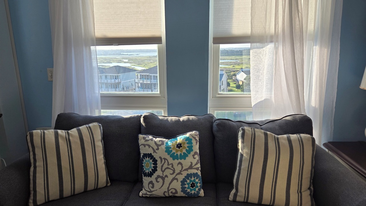 Photo of Livingroom in McCutcheon Field