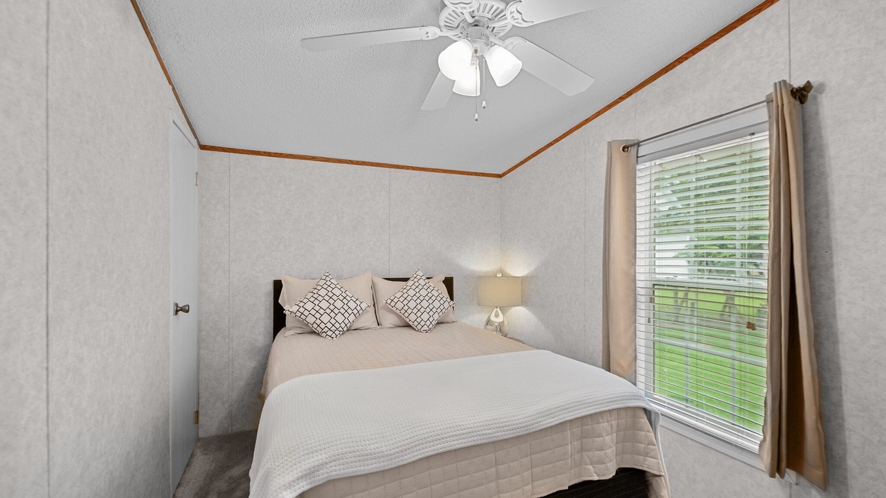 Photo of Bedroom in Roper