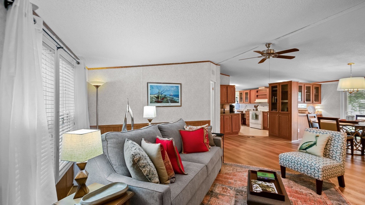 Photo of Livingroom in Roper