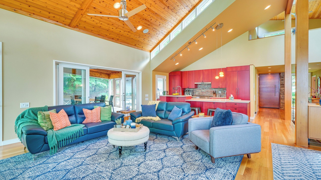 Photo of Livingroom in Roxboro