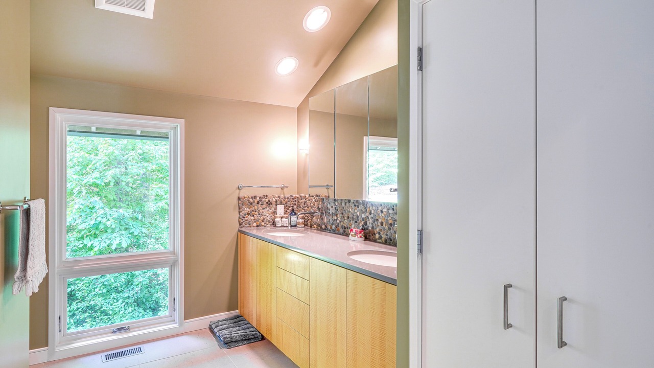 Photo of Bathroom in Roxboro