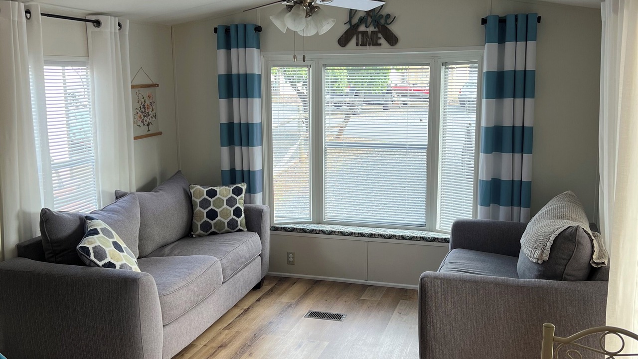 Photo of Livingroom in New London