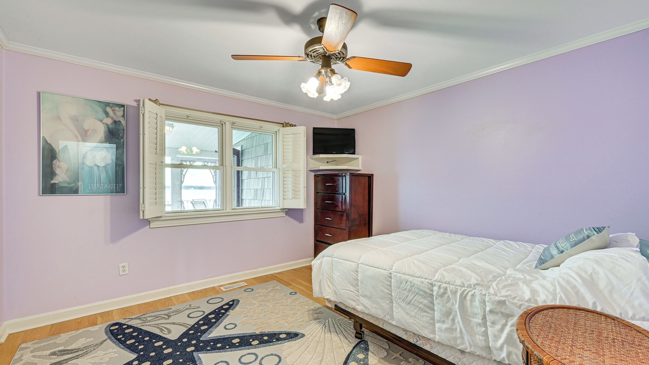Photo of Bedroom in River Road