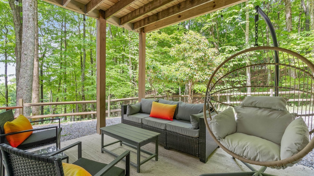 Photo of Patio Balcony in Wolf Laurel