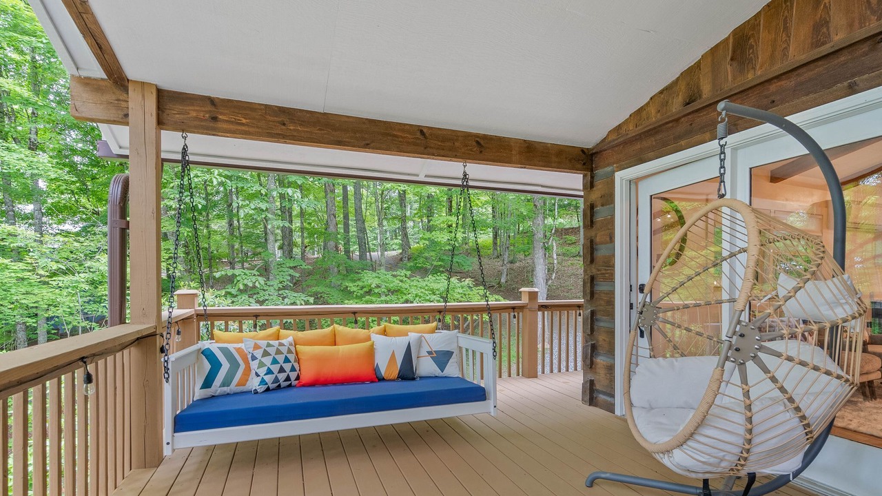 Photo of Patio Balcony in Wolf Laurel