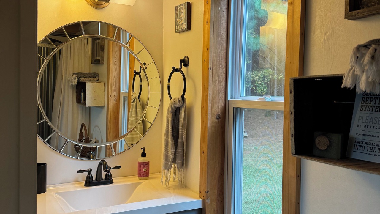 Photo of Bathroom in Barium Springs