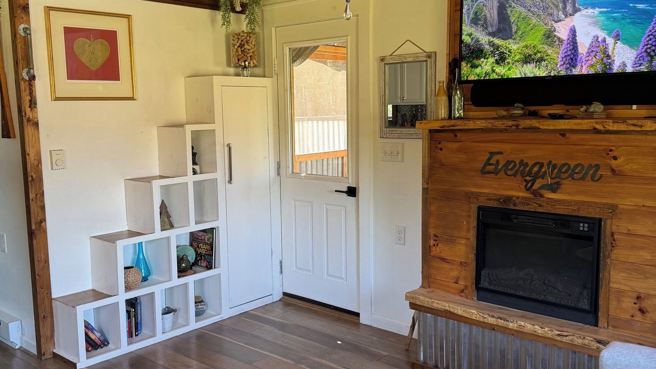 Photo of Livingroom in Barium Springs