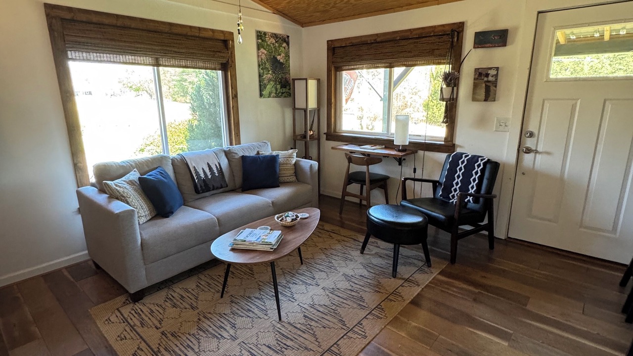 Photo of Livingroom in Barium Springs