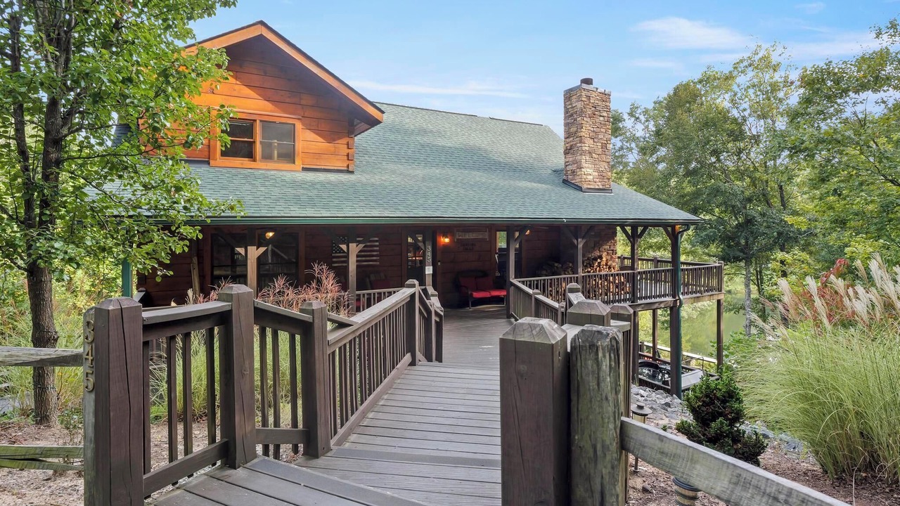 Photo of Patio Balcony in Lake Lure