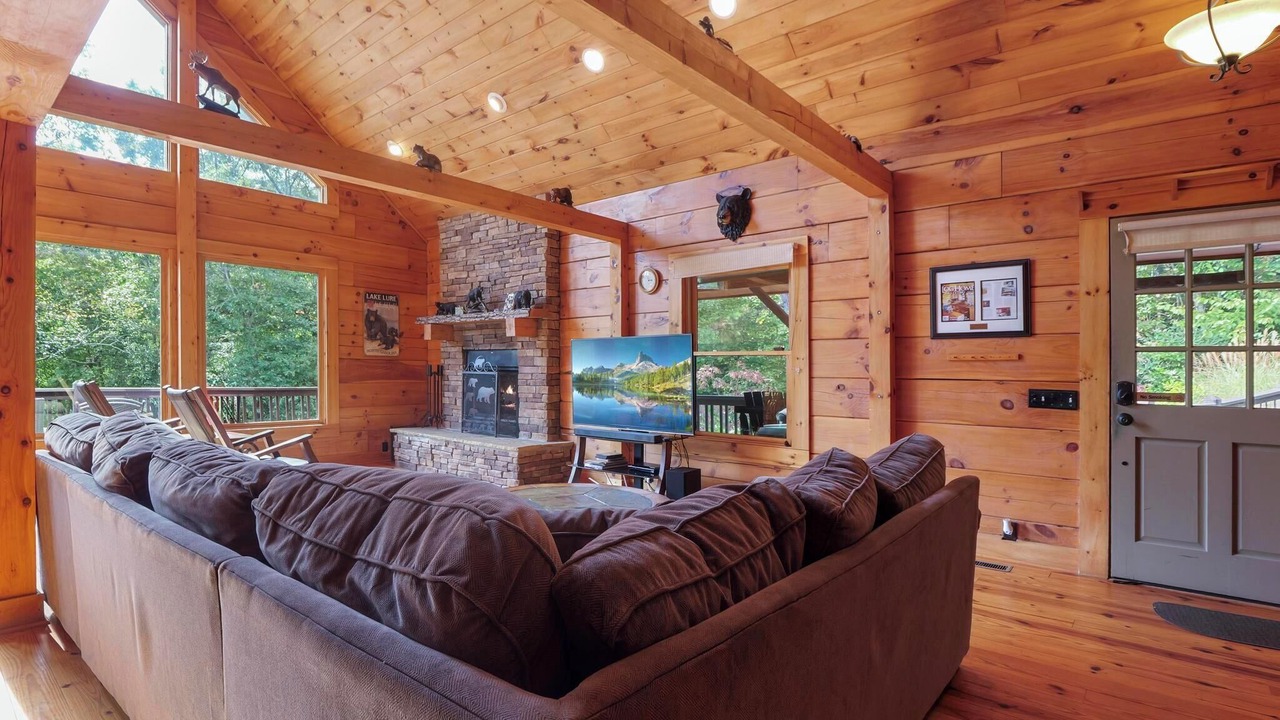 Photo of Livingroom in Lake Lure