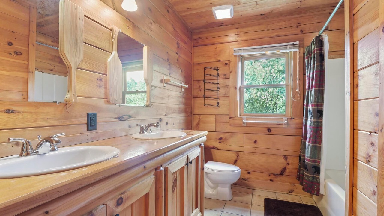 Photo of Bathroom in Lake Lure