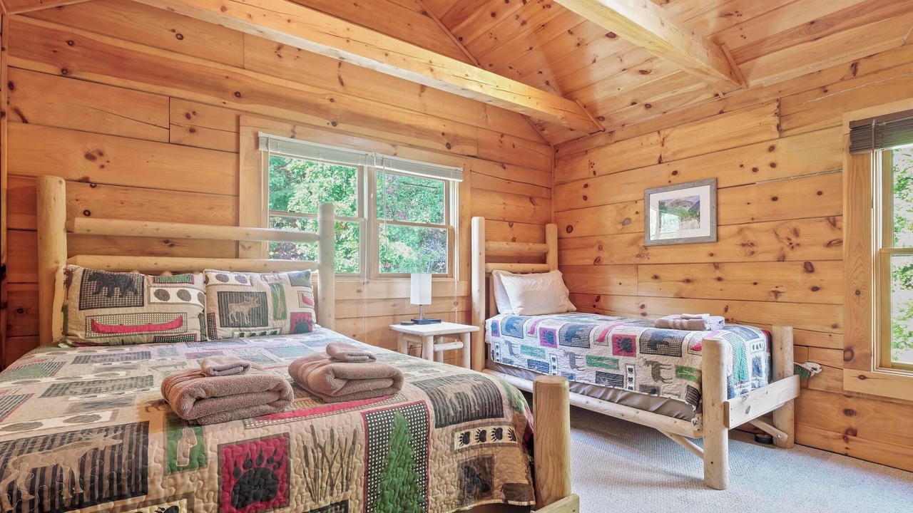 Photo of Bedroom in Lake Lure