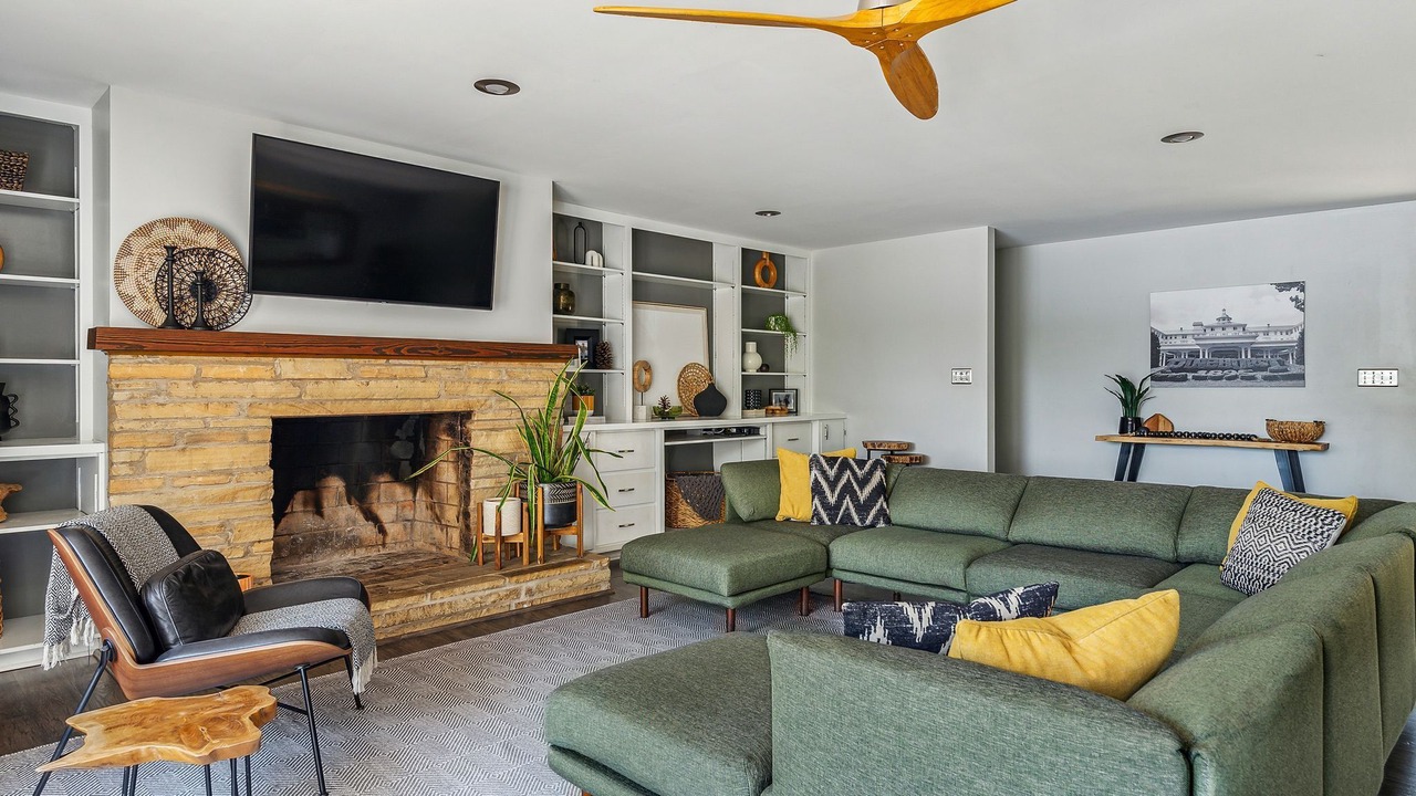 Photo of Livingroom in Whispering Pines