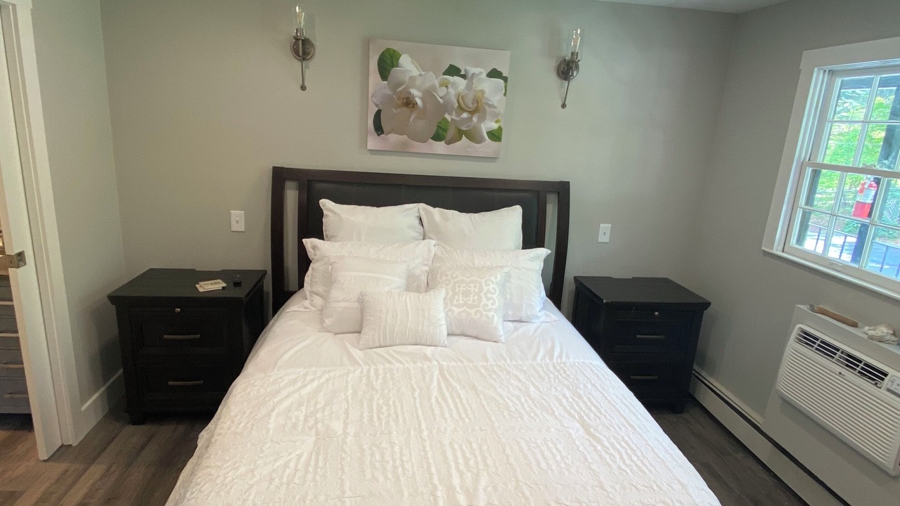 Photo of Bedroom in Flat Rock