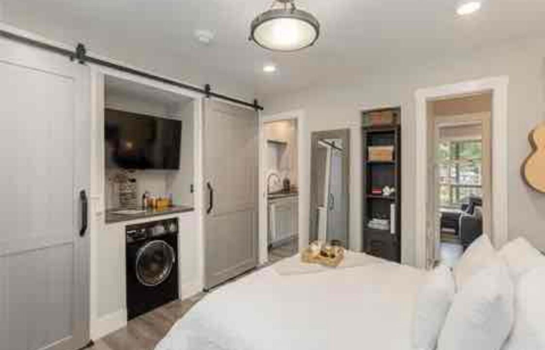 Photo of Bedroom in Flat Rock