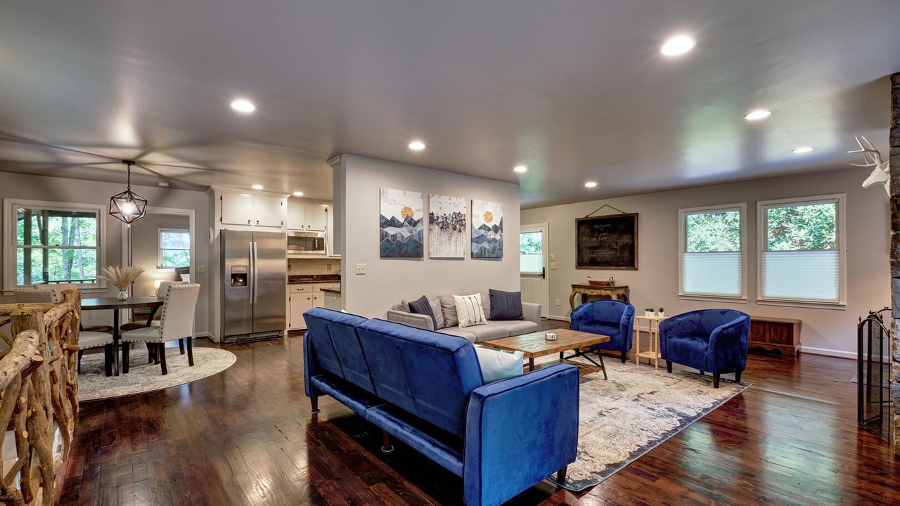 Photo of Livingroom in Scaly Mountain