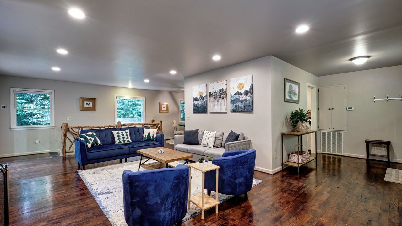 Photo of Livingroom in Scaly Mountain