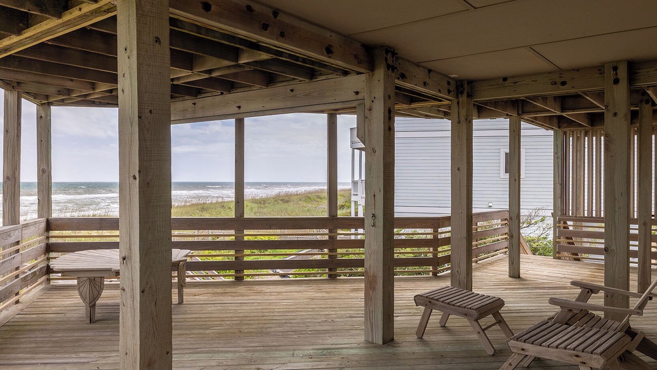 Photo of Patio Balcony in Pine Knoll Shores