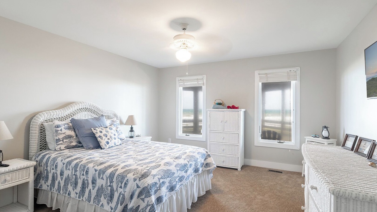 Photo of Others in Pine Knoll Shores