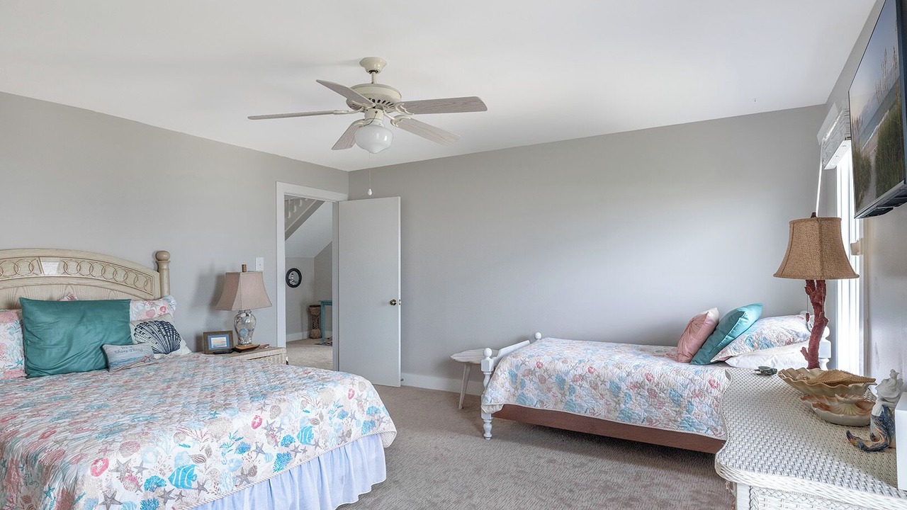 Photo of Others in Pine Knoll Shores