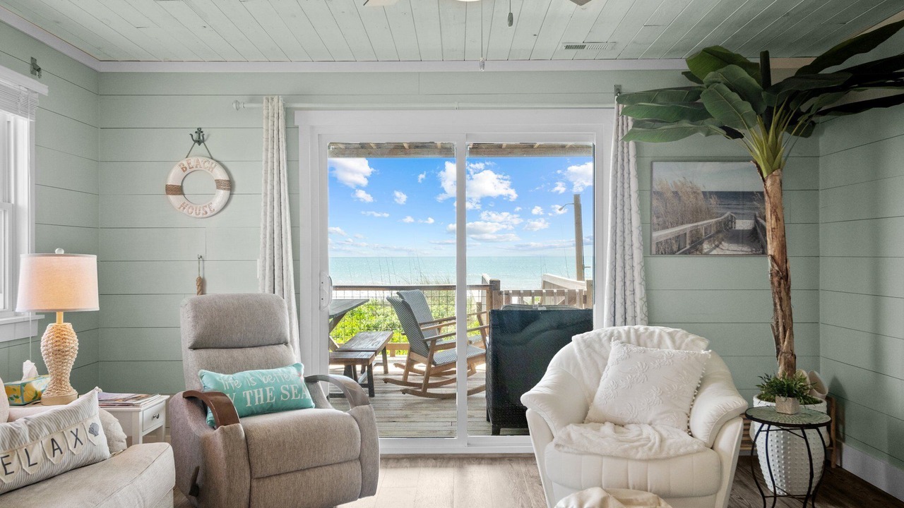 Photo of Livingroom in North Topsail Beach